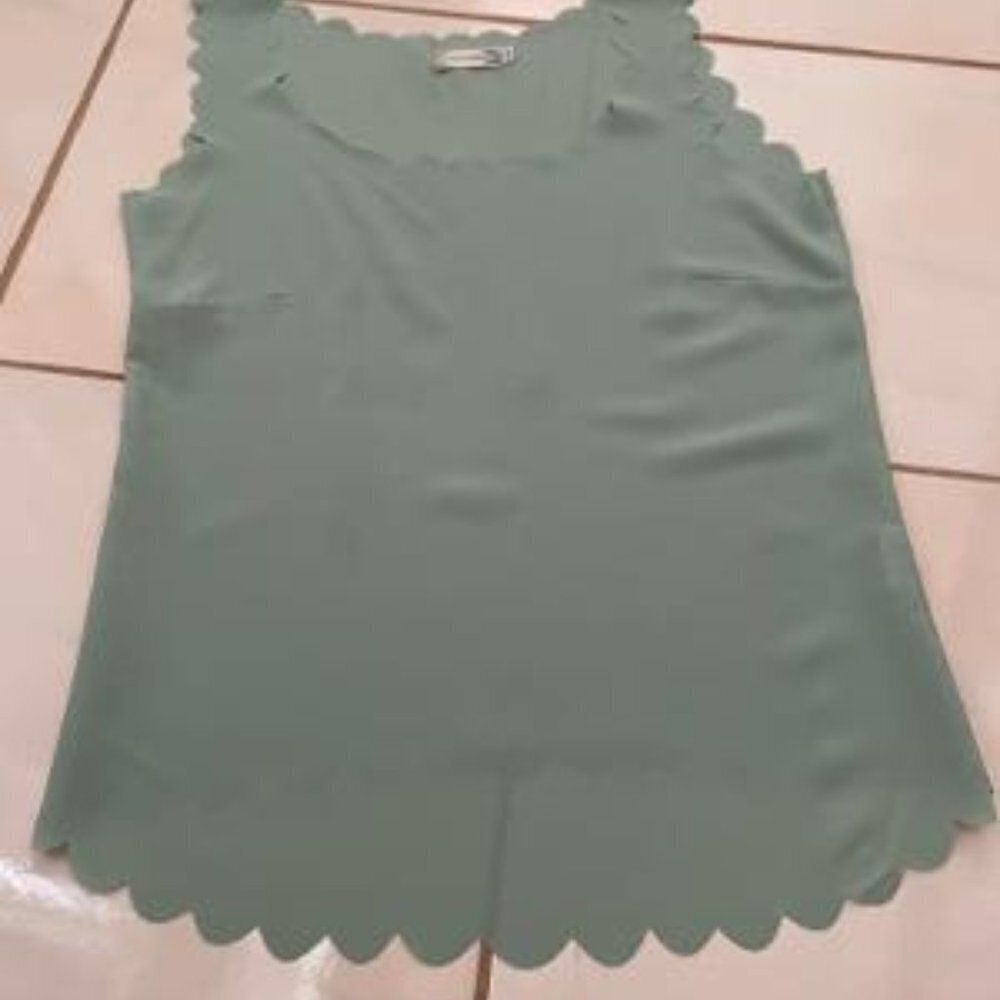 Liva Girl Scalloped Green Top. Medium
